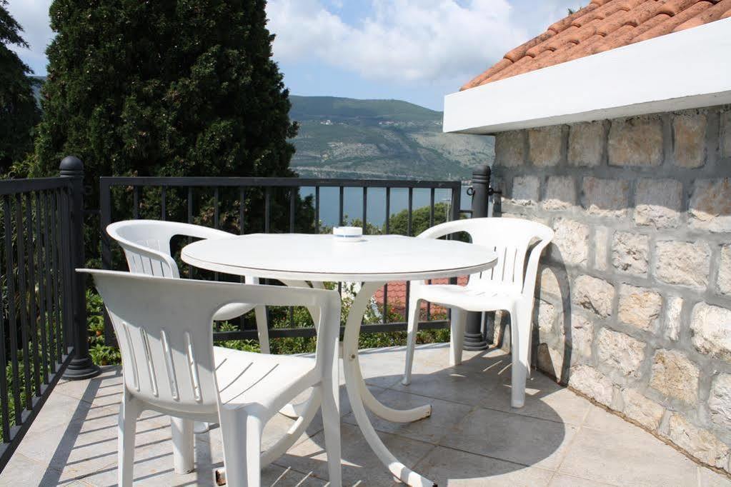 Guest House Saga Herceg Novi Exterior foto